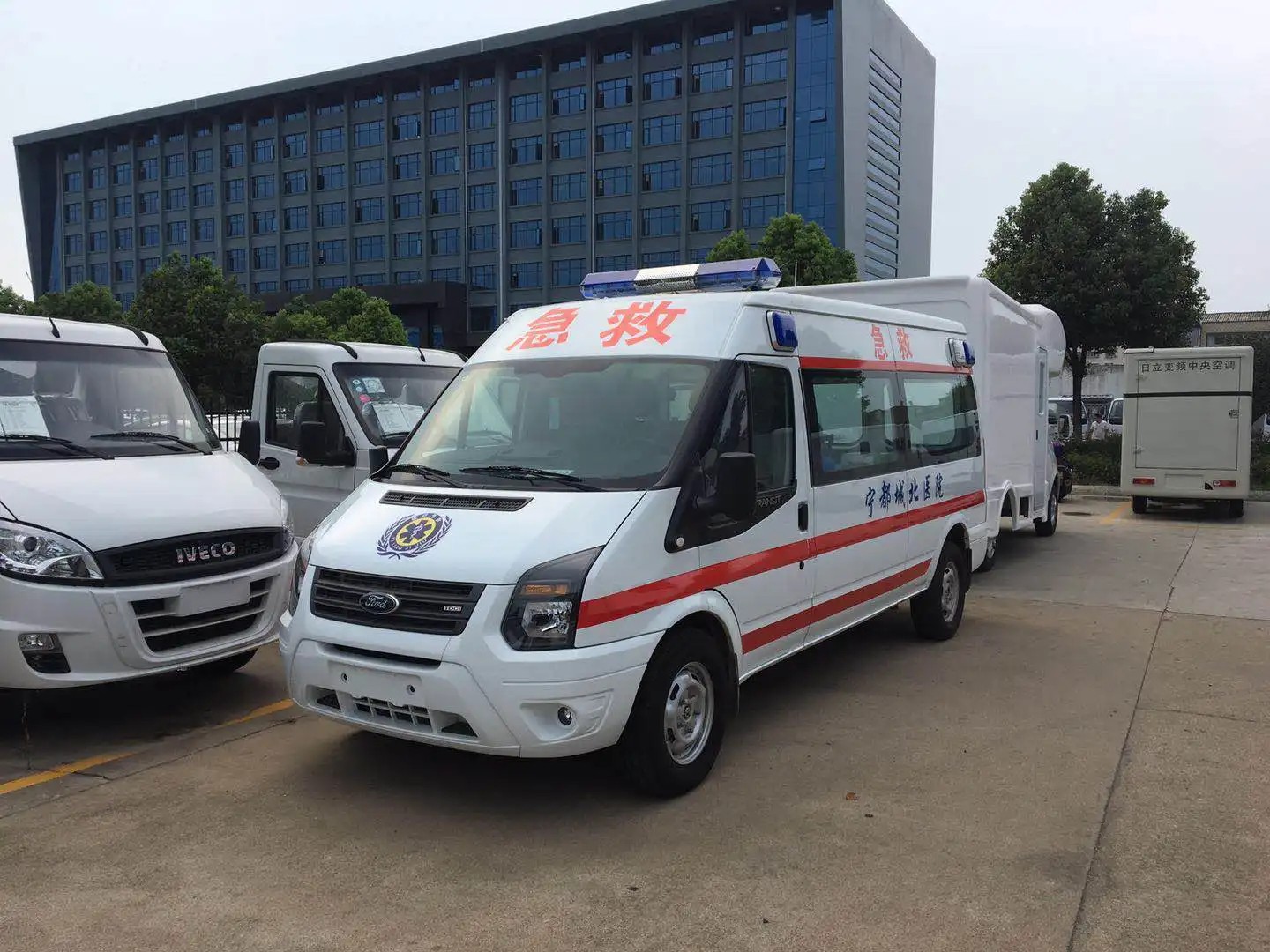 聂拉木县救护车转运